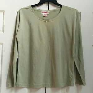 Dusty green long sleeve t-shirt